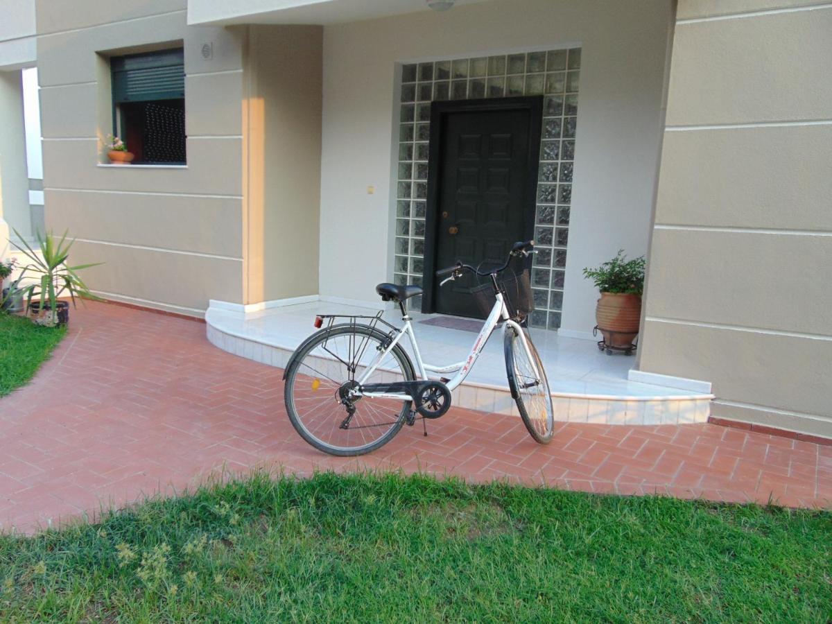 Crystal Bay Apartment PalaiónTsiflíkion Exterior foto